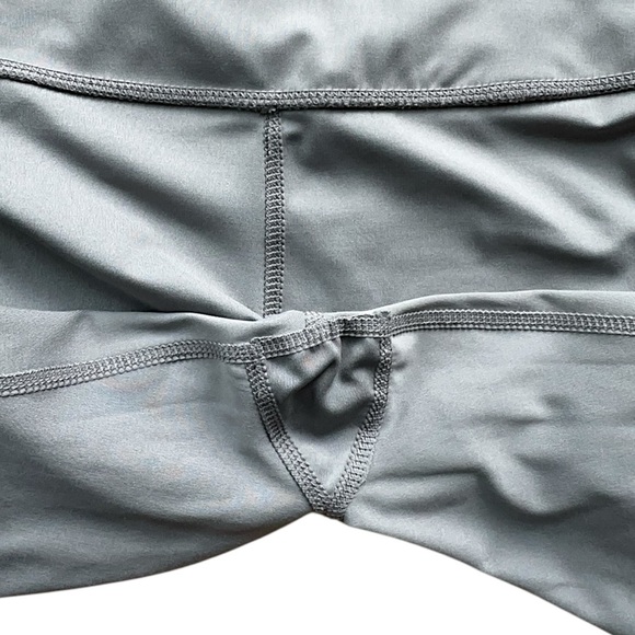 ZELLA STUDIO NWOT LITE CROP LEGGINGS CAPRI GRAY | SIZE: SMALL - Picture 8 of 9